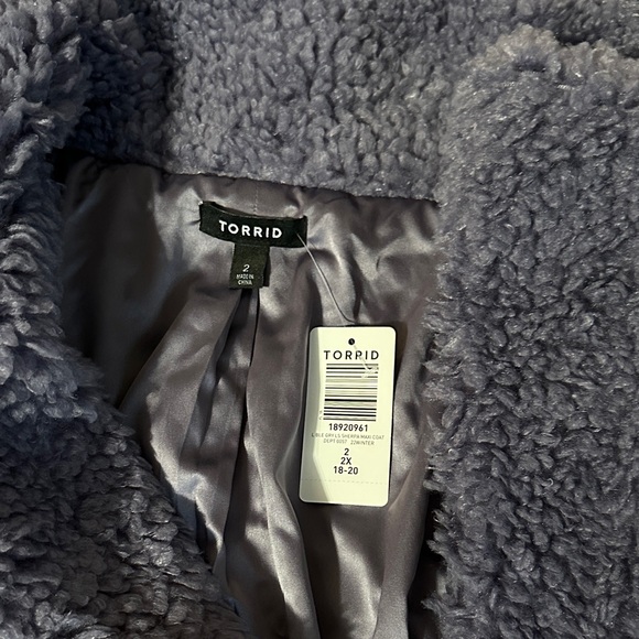 NWT Torrid 2X Periwinkle Sherpa Maxi Coat - Picture 2 of 6